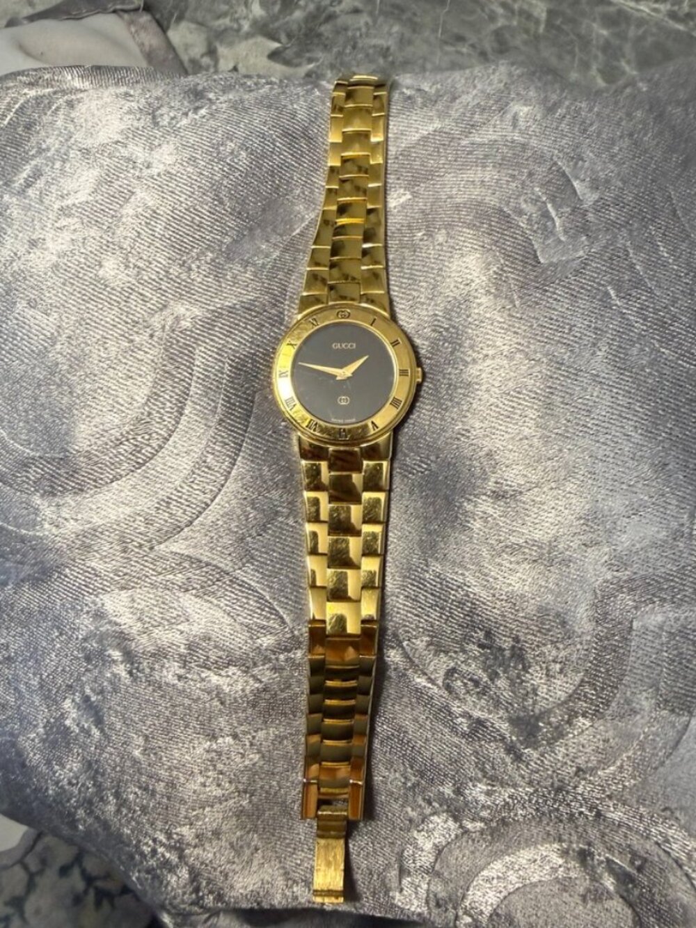 Vintage Gucci 3300L Series Quartz Watch, 18 karat